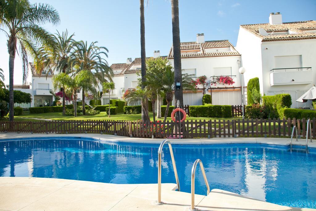Holiday Home Clarisa Estepona Exterior photo